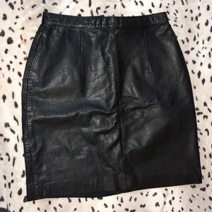 Black leather skirt |size 7